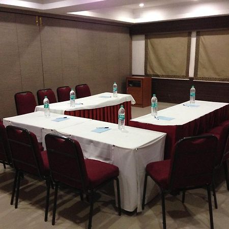 Hotel Thulashi Park Chennai Exterior photo