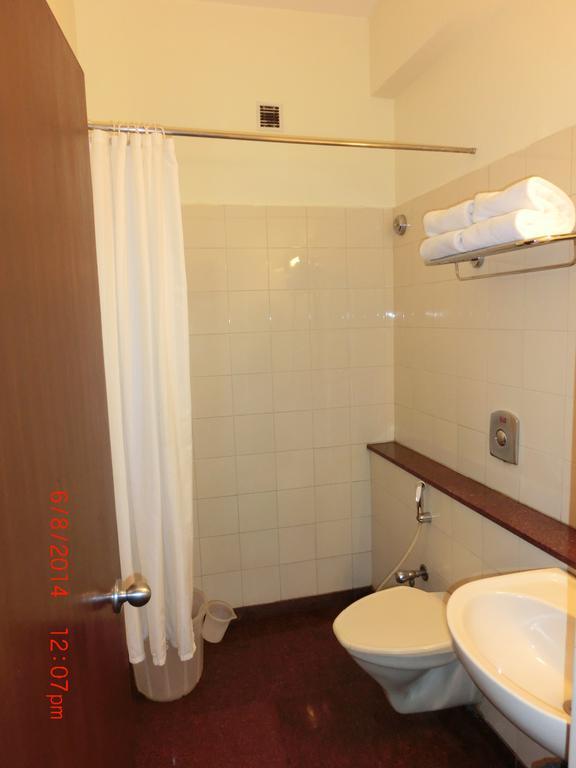 Hotel Thulashi Park Chennai Exterior photo