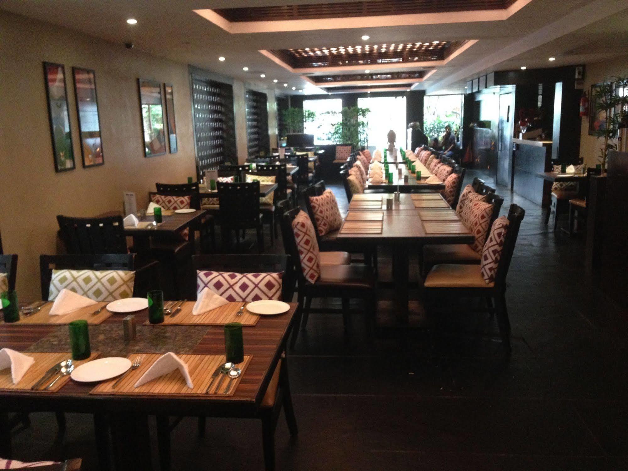 Hotel Thulashi Park Chennai Exterior photo