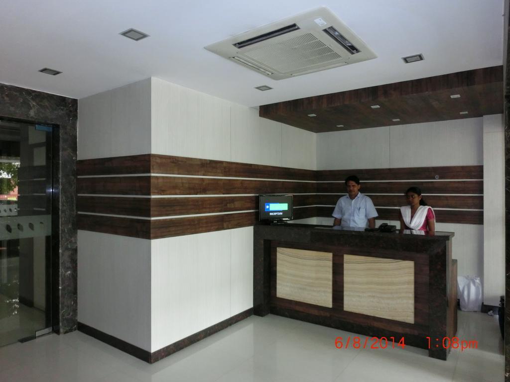 Hotel Thulashi Park Chennai Exterior photo